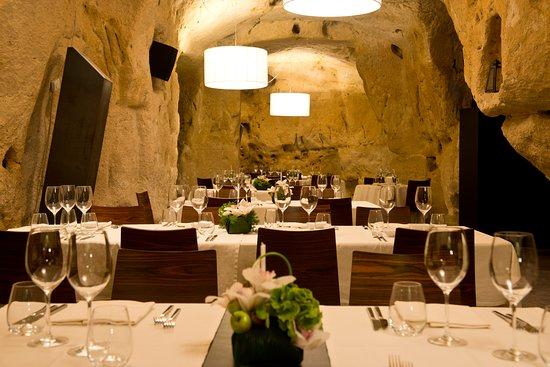 Ristorante La Grotta nei Sassi: prezzi, menu, 4 ristoranti, come prenotare
